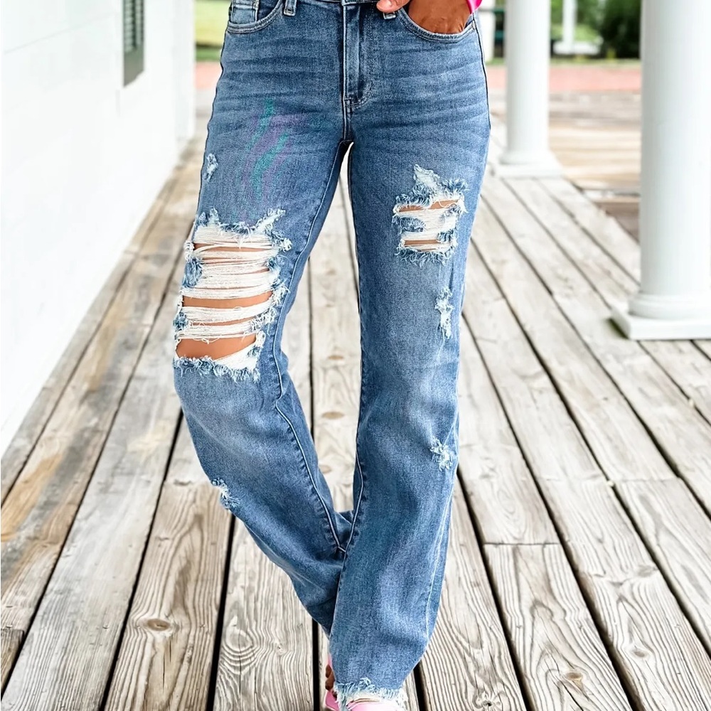 Judy Blue Mid Rise Medium Wash Heavy Destroyed straight leg jeans